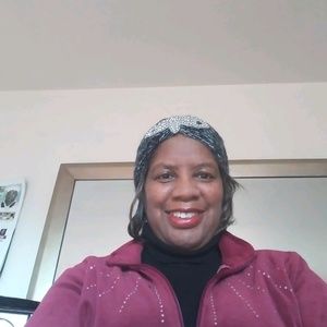 Meet your Posher, Brenda